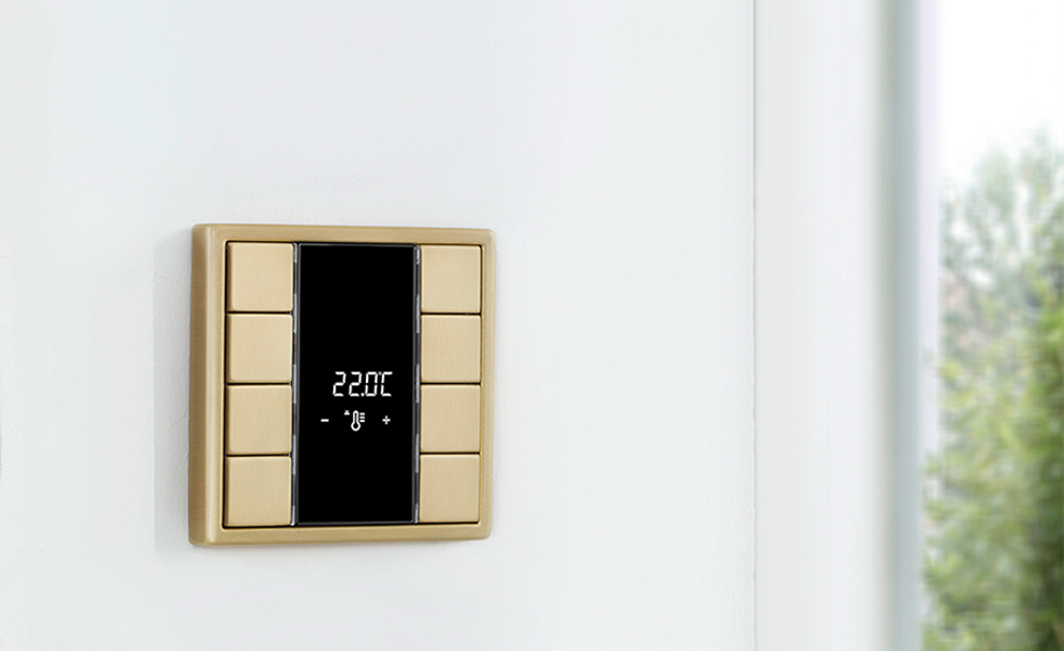 knx-raumcontroller-f50-ls990 Keypad With Thermostat - F50 Range